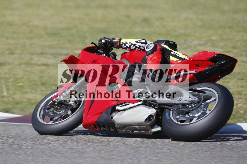 /10 20.04.2026  Pluess Moto Sport ADR/Freies Fahren/24